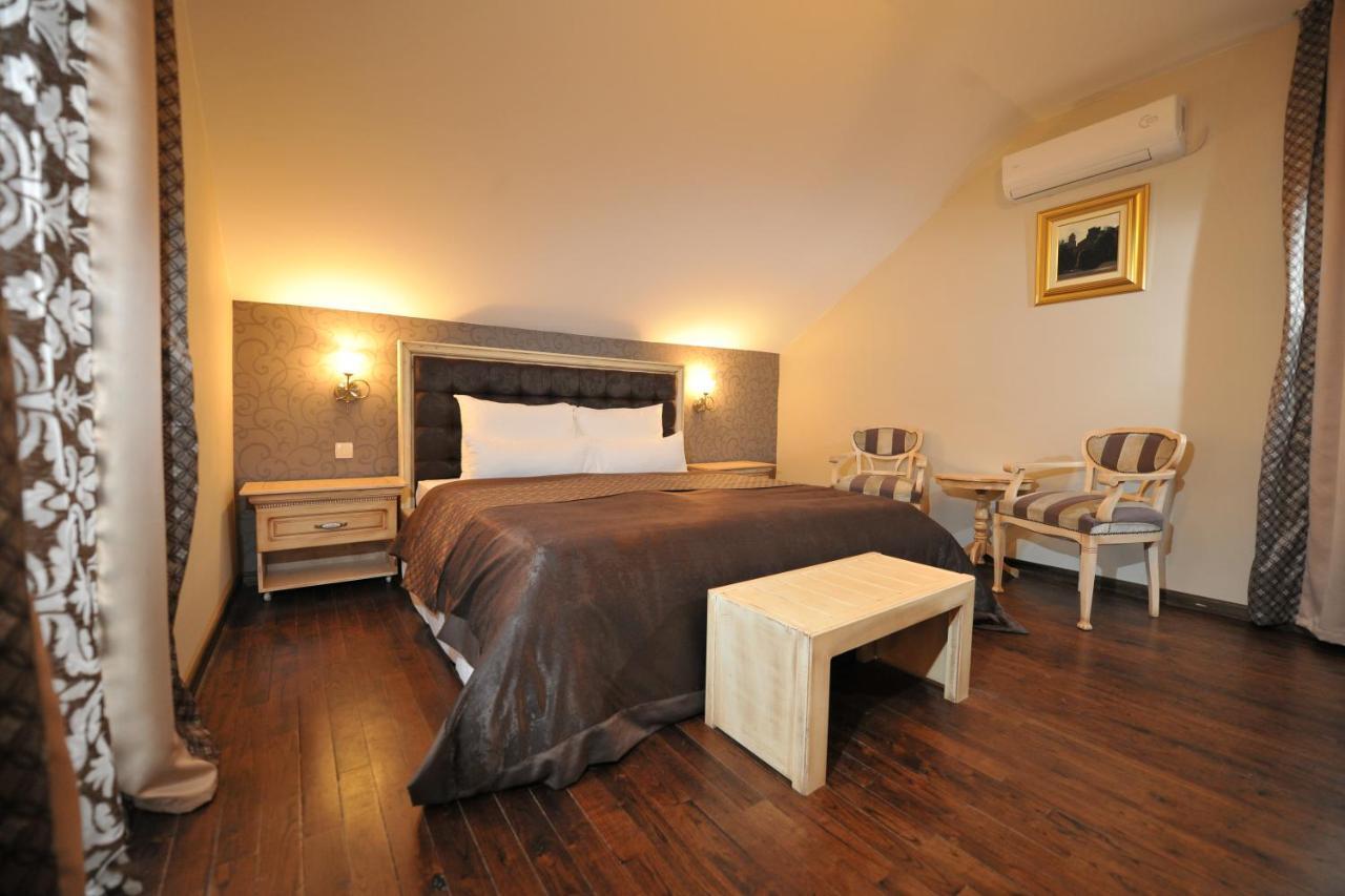 Villa Skadarlija Belgrád Szoba fotó